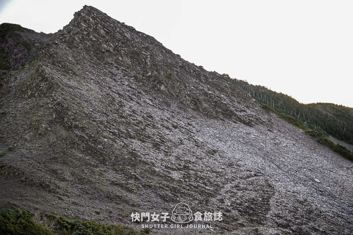 【南湖群峰】南湖帝王之座 DAY 3|南湖東峰日出 x 陶塞峰 x 遙遠馬比衫山 x 水路與陸路路線 - 第11張圖 【南湖群峰】南湖帝王之座 DAY 3|南湖東峰日出 x 陶塞峰 x 遙遠馬比衫山 x 水路與陸路路線