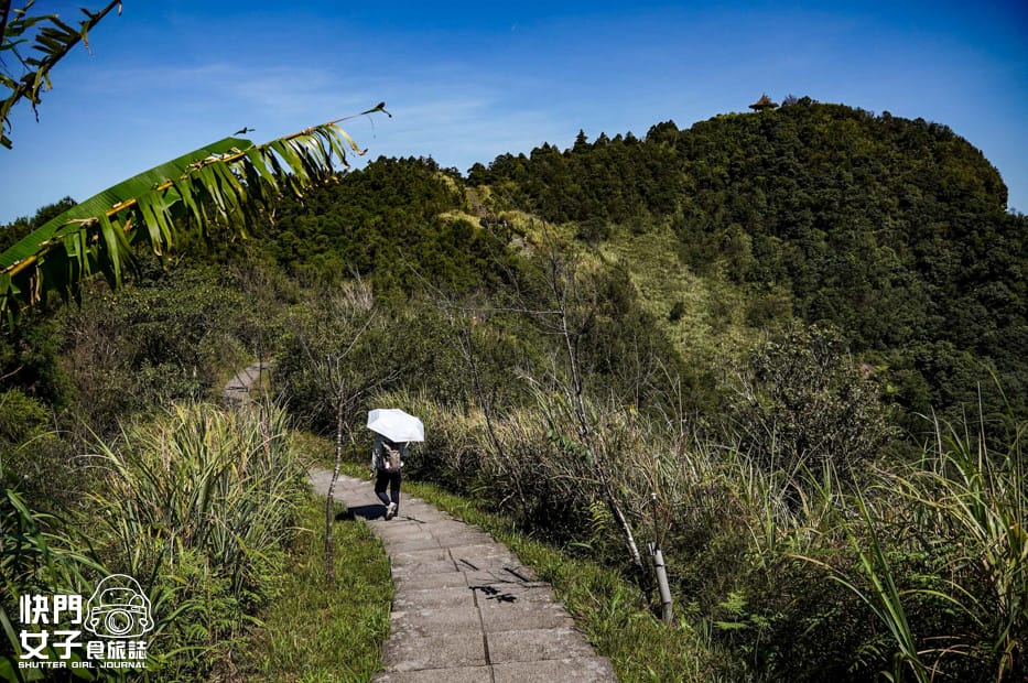 43平溪十分小百岳淡蘭古道五分山步道氣象台芒草季老街美食.jpg