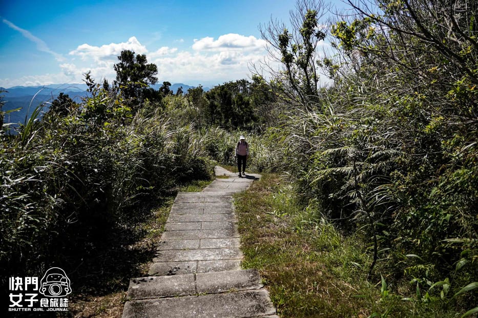 36平溪十分小百岳淡蘭古道五分山步道氣象台芒草季老街美食.jpg