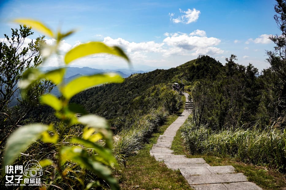 45平溪十分小百岳淡蘭古道五分山步道氣象台芒草季老街美食.jpg