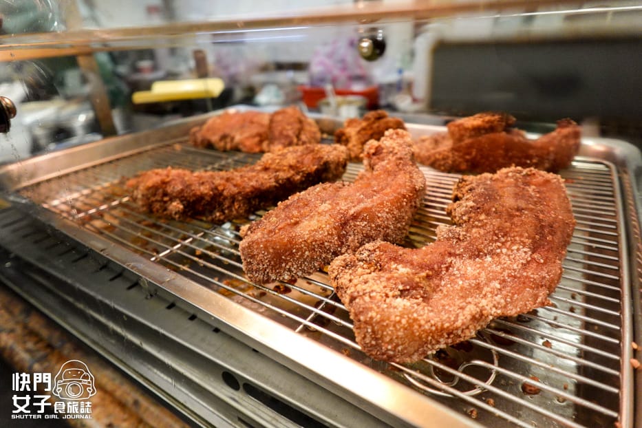 30新北三重金島甜不辣中島甜不辣乾麵魚酥魷魚焿紅糟燒肉.jpg