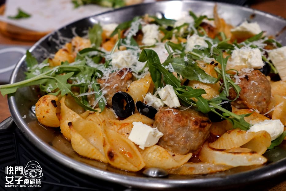 26堤諾義大利比薩 Tino%5Cs Pizza香菜比薩香菜炸雞德國豬腳.jpg