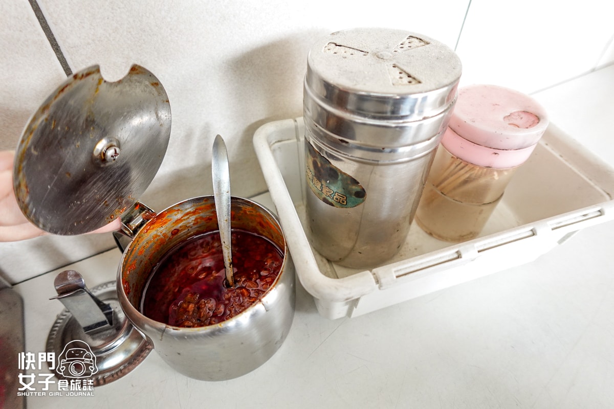 【台北 內湖區】湖光市場成功肉圓 x 知名人氣排隊肉圓 x 超大片筍絲