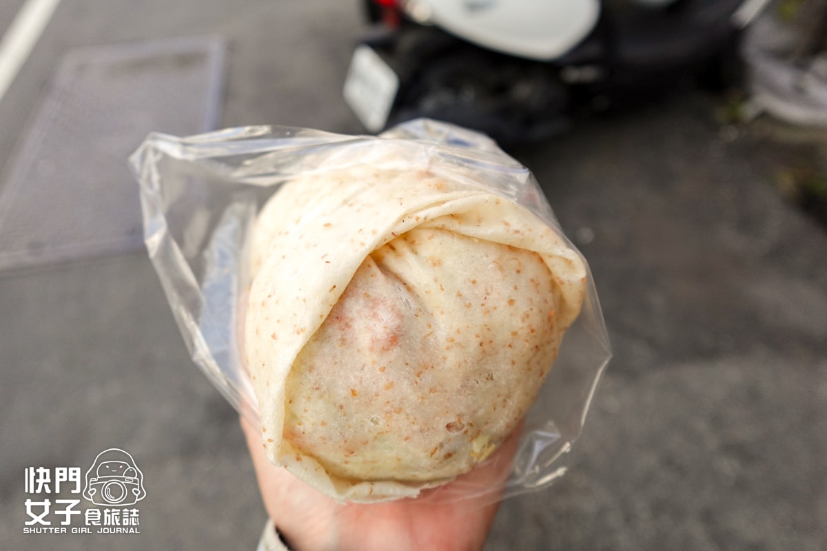 【高雄 三民區】成功春捲 x 熱河人氣美食超大卷雞肉潤餅 x 自強路古早味珍珠奶茶 - 第15張圖 【高雄 三民區】成功春捲 x 熱河人氣美食超大卷雞肉潤餅 x 自強路古早味珍珠奶茶