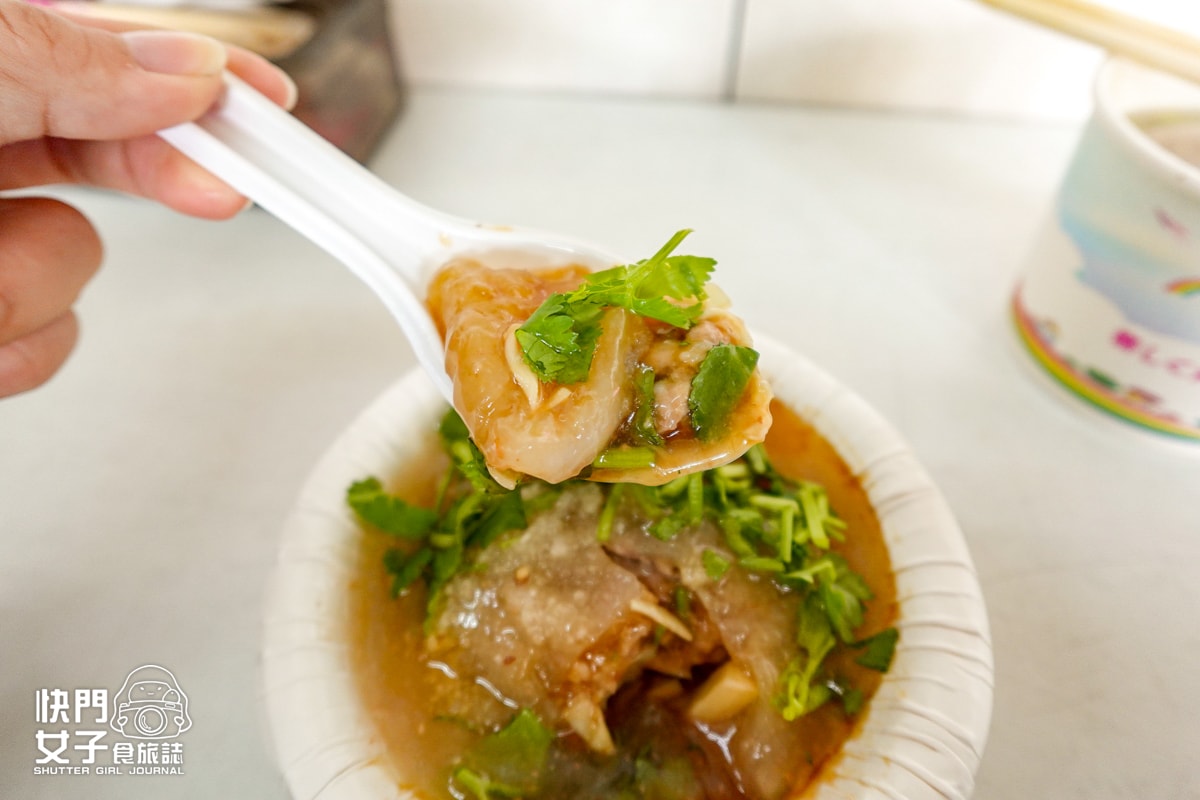 【台北 內湖區】湖光市場成功肉圓 x 知名人氣排隊肉圓 x 超大片筍絲