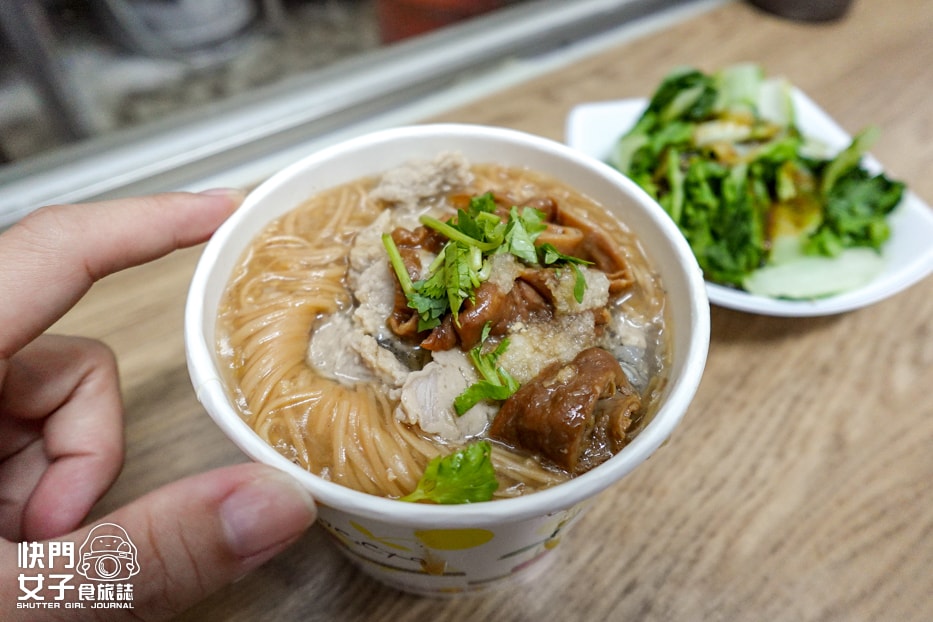 【台北 中正區】同心大腸蚵仔麵線 x 綜合大腸蚵仔肉羹麵線 x 招牌酥炸蚵仔 - 第18張圖 【台北 中正區】同心大腸蚵仔麵線 x 綜合大腸蚵仔肉羹麵線 x 招牌酥炸蚵仔