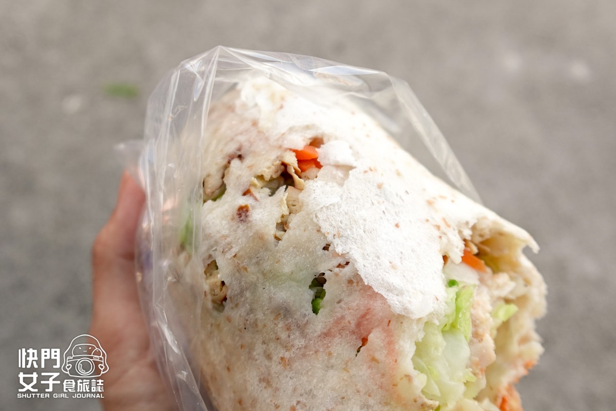 【高雄 三民區】成功春捲 x 熱河人氣美食超大卷雞肉潤餅 x 自強路古早味珍珠奶茶 - 第18張圖 【高雄 三民區】成功春捲 x 熱河人氣美食超大卷雞肉潤餅 x 自強路古早味珍珠奶茶