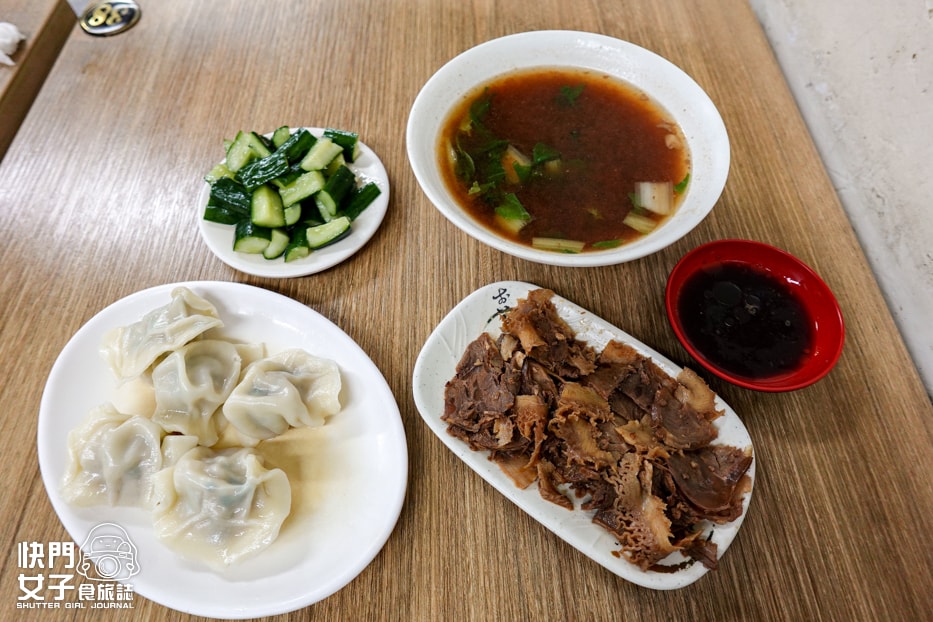 【台北 內湖區】王家水餃館 x 東湖人氣水餃老店 x 韭菜豬肉水餃 x 蕃茄牛肉湯