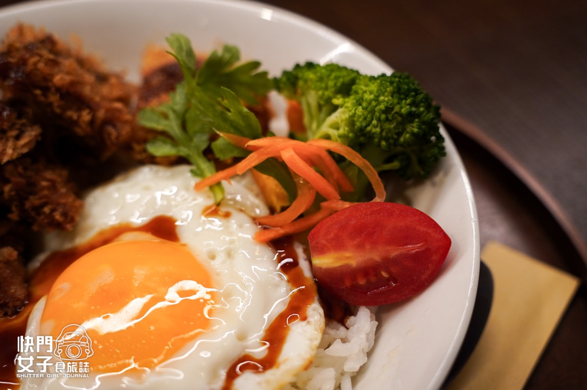 【南投 埔里鎮】不靠海 x 文青人氣咖哩店 x 香酥美味炸豬排 - 第21張圖 【南投 埔里鎮】不靠海 x 文青人氣咖哩店 x 香酥美味炸豬排