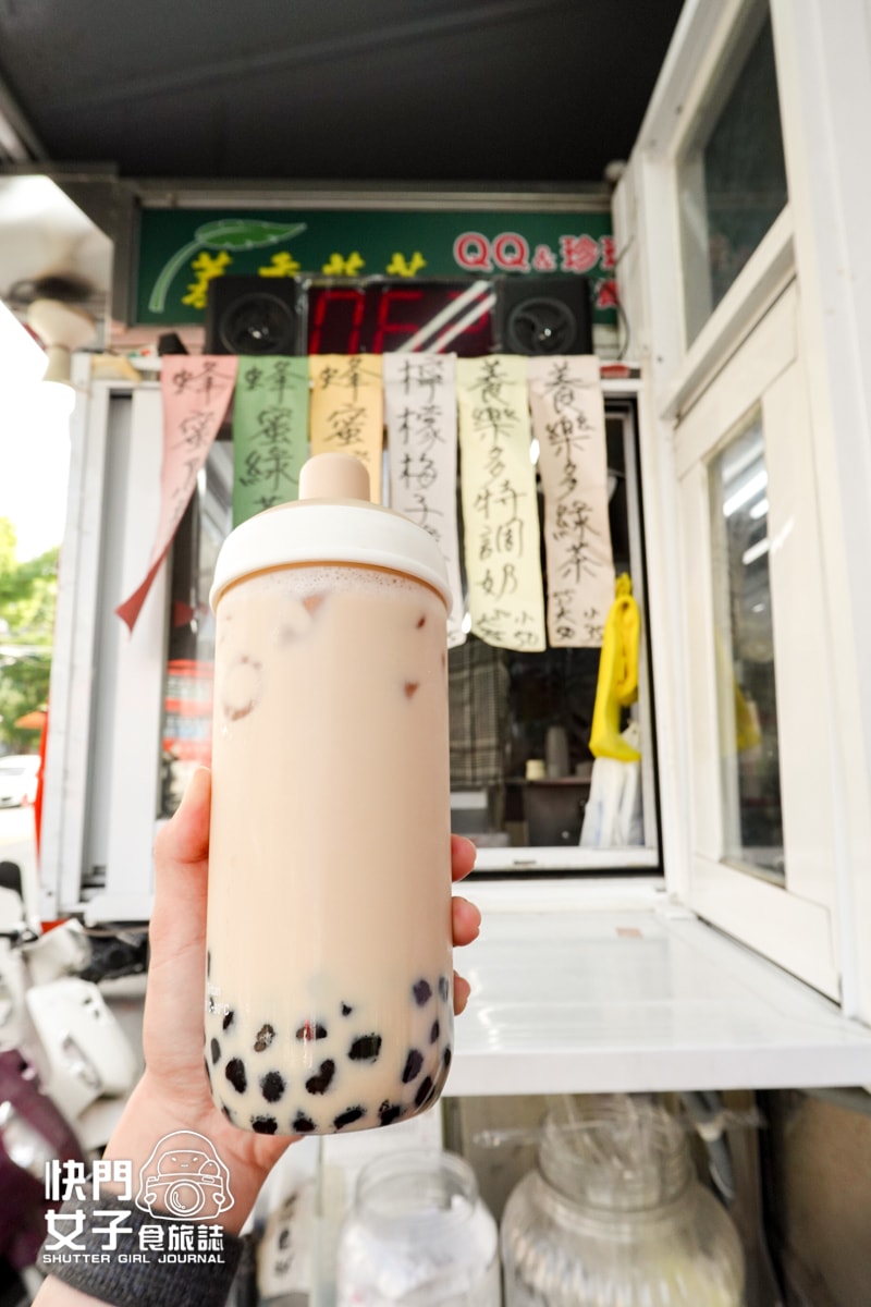 【高雄 三民區】成功春捲 x 熱河人氣美食超大卷雞肉潤餅 x 自強路古早味珍珠奶茶 - 第24張圖 【高雄 三民區】成功春捲 x 熱河人氣美食超大卷雞肉潤餅 x 自強路古早味珍珠奶茶