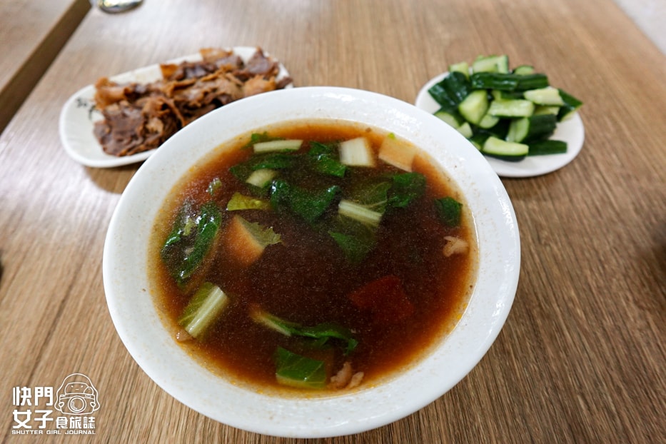 【台北 內湖區】王家水餃館 x 東湖人氣水餃老店 x 韭菜豬肉水餃 x 蕃茄牛肉湯