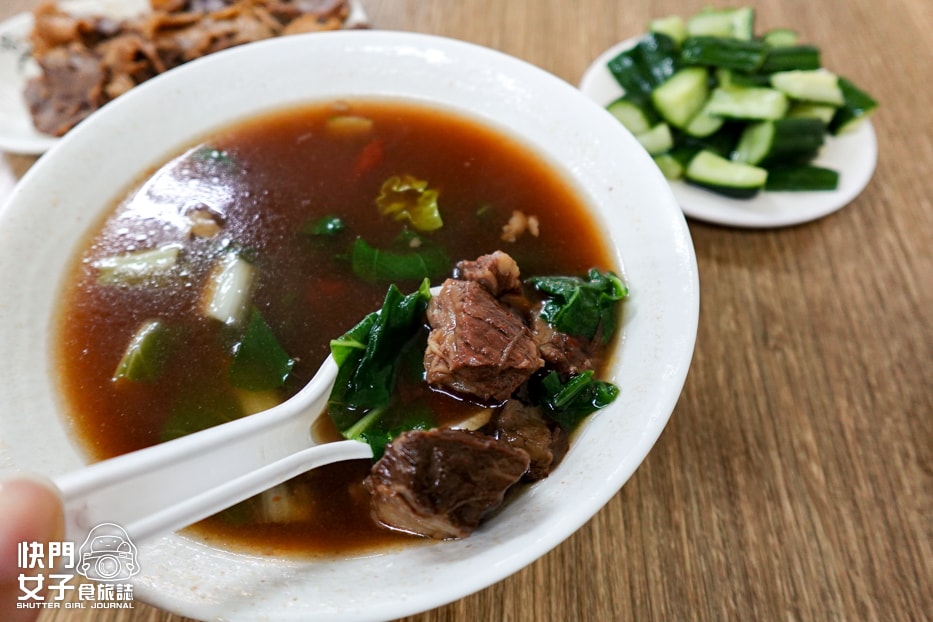 【台北 內湖區】王家水餃館 x 東湖人氣水餃老店 x 韭菜豬肉水餃 x 蕃茄牛肉湯