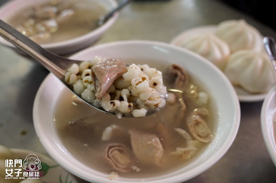 【台北 大同區】阿桐阿寶四神湯 x 招牌四神湯 x 鮮香小肉包 x 古早味肉粽 x 波諦波諦鮮做飲料木瓜牛奶