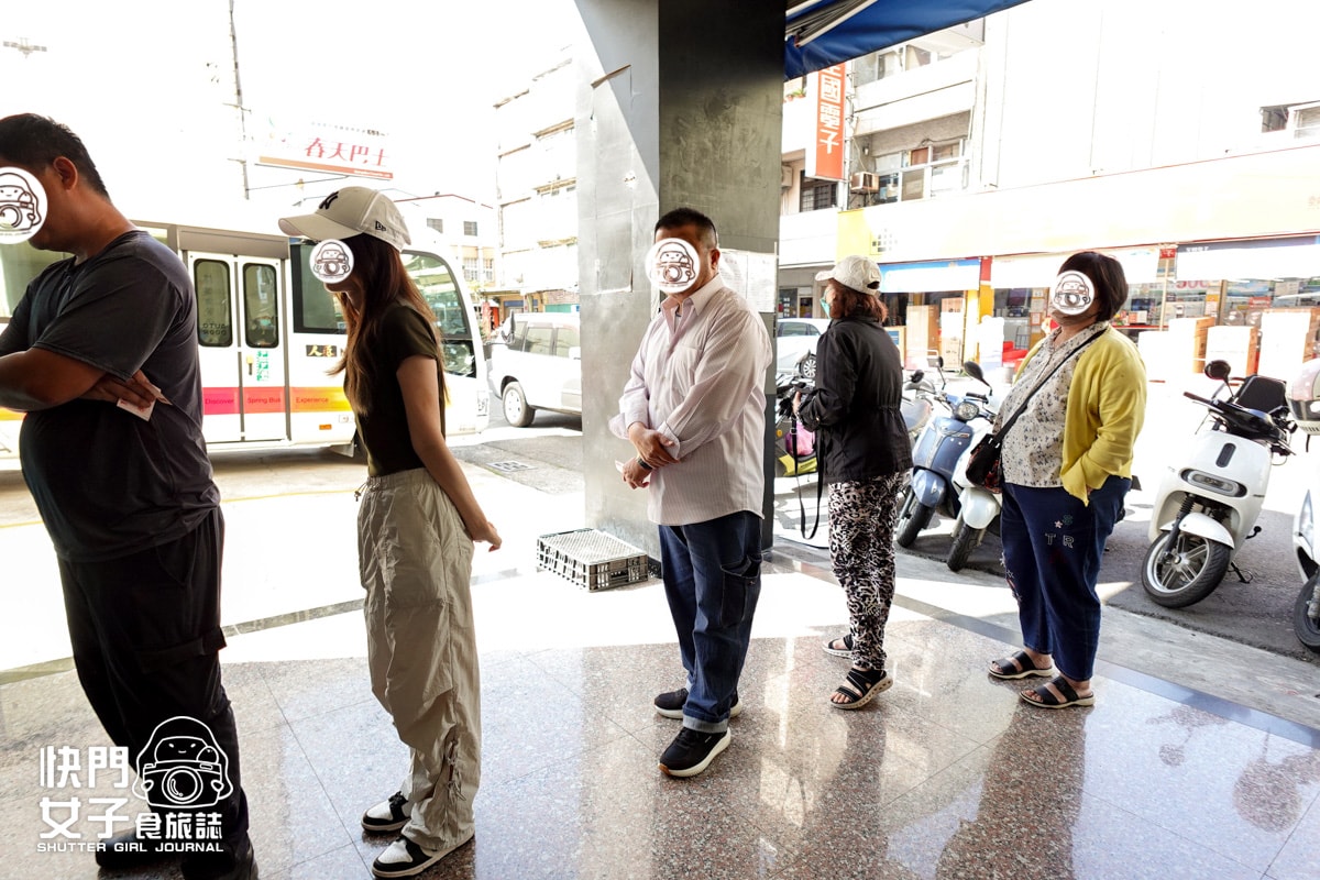 【高雄 三民區】成功春捲 x 熱河人氣美食超大卷雞肉潤餅 x 自強路古早味珍珠奶茶 - 第5張圖 【高雄 三民區】成功春捲 x 熱河人氣美食超大卷雞肉潤餅 x 自強路古早味珍珠奶茶