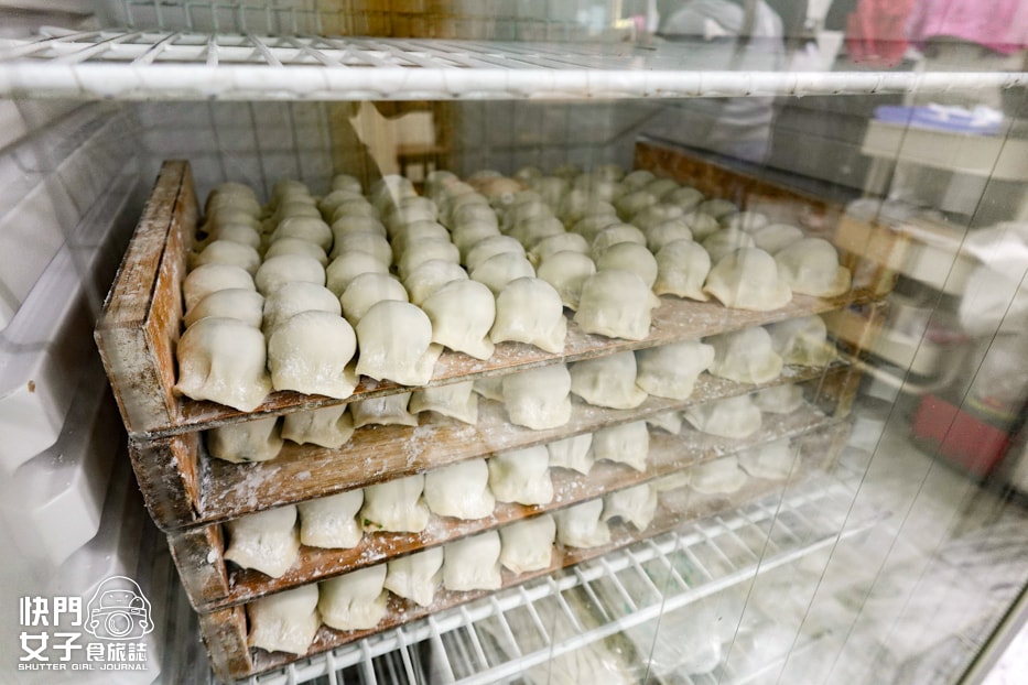 【台北 內湖區】王家水餃館 x 東湖人氣水餃老店 x 韭菜豬肉水餃 x 蕃茄牛肉湯