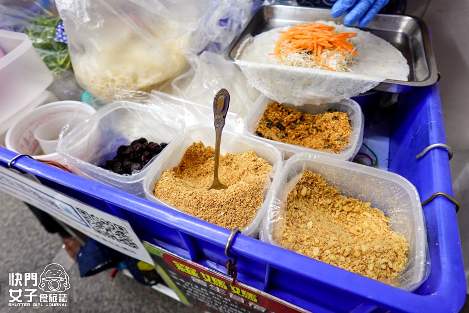 【台北 松山區】羅媽媽養生苜蓿捲 x 微風廣場前人氣清爽潤餅蔬菜捲餅