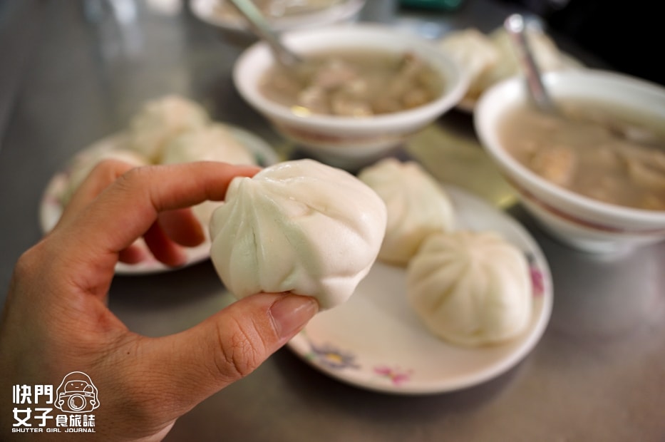 【台北 大同區】阿桐阿寶四神湯 x 招牌四神湯 x 鮮香小肉包 x 古早味肉粽 x 波諦波諦鮮做飲料木瓜牛奶