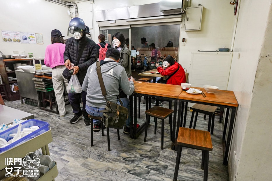 【台北 內湖區】王家水餃館 x 東湖人氣水餃老店 x 韭菜豬肉水餃 x 蕃茄牛肉湯