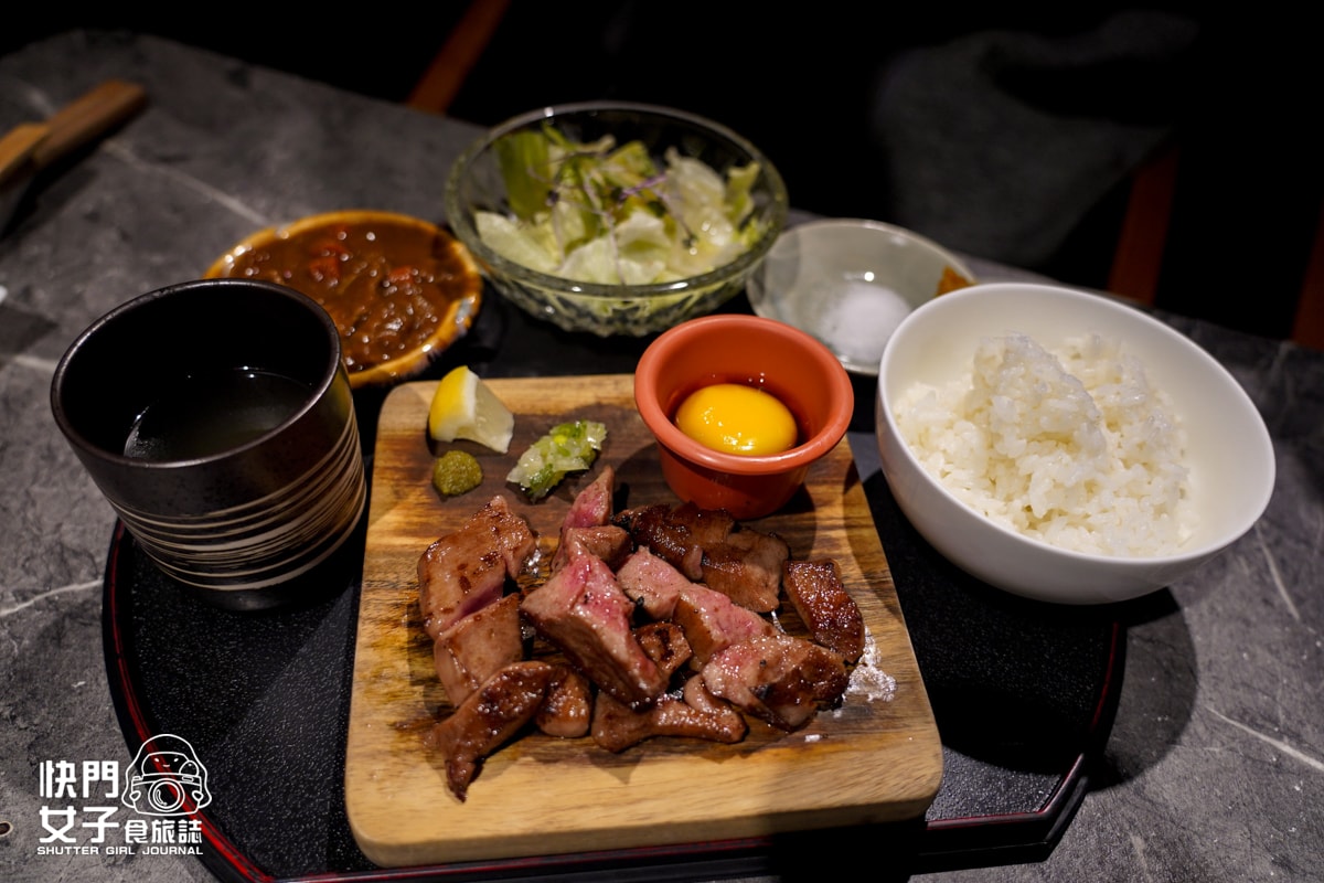 【台北 大安區】青杉燒肉 x 千元內也能吃到的牛舌套餐 x 完全不推的鹽蔥牛舌福袋包