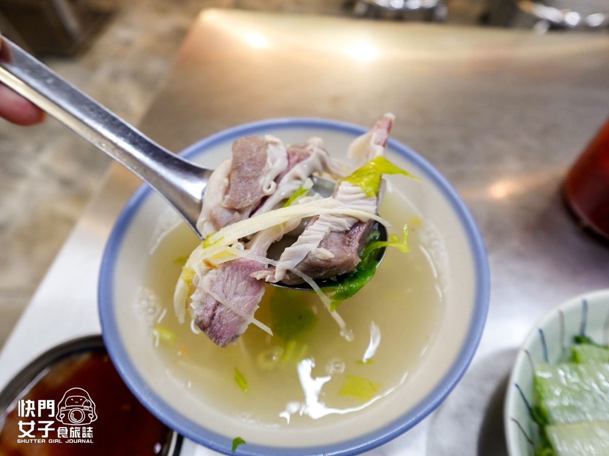 【新北 三重區】白河阿婆碗粿米苔目x招牌米苔目x控肉刈包x湯頭美味豬心湯