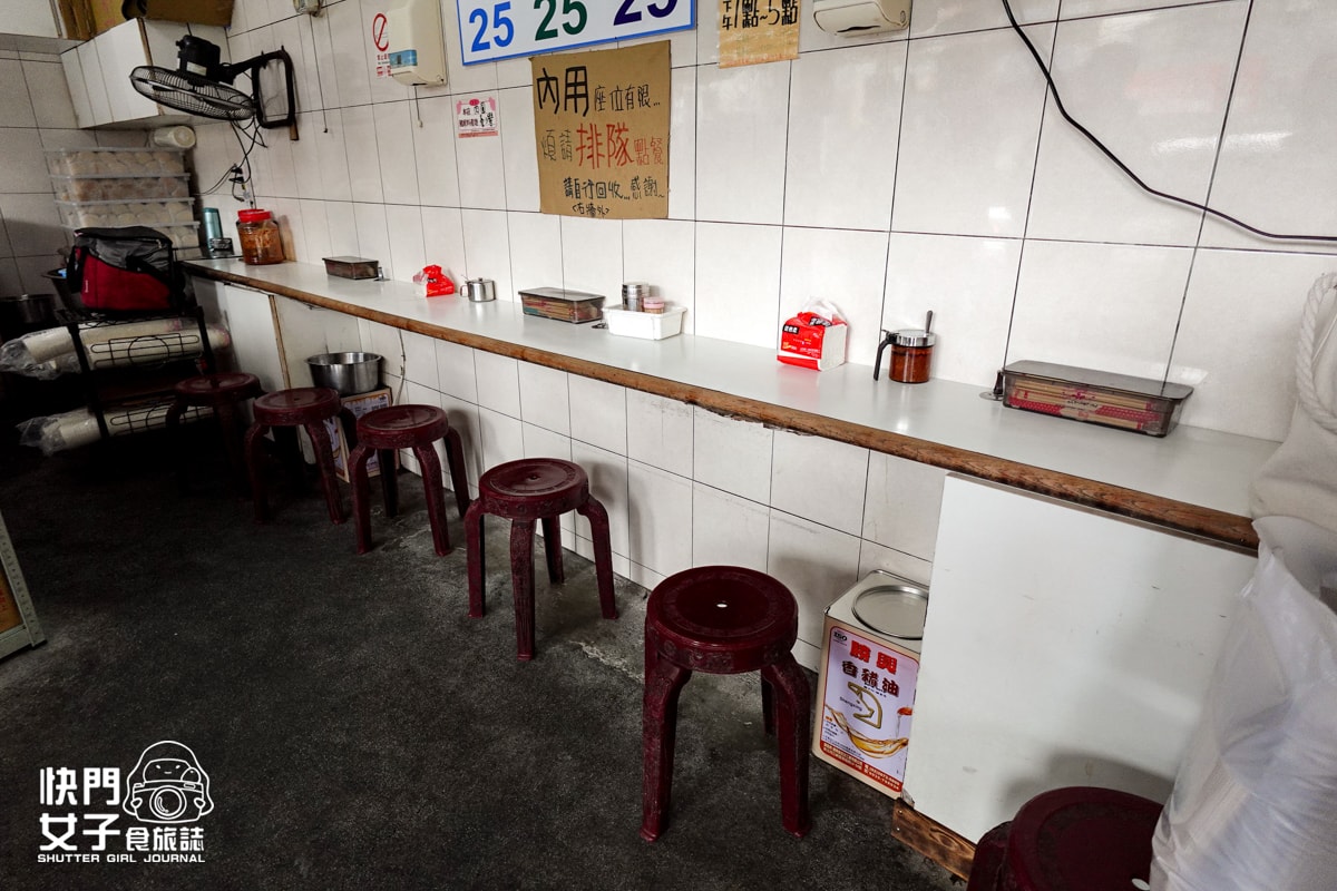 【台北 內湖區】湖光市場成功肉圓 x 知名人氣排隊肉圓 x 超大片筍絲