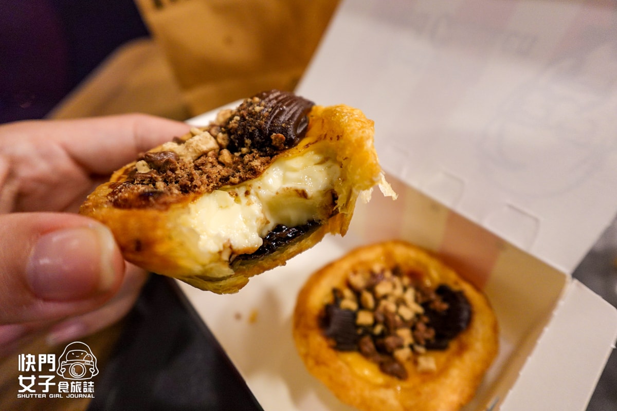 【肯德基】台酒紙包雞開箱 x 香氣十足紙包雞 x 奇巧可可流心三重奏蛋撻