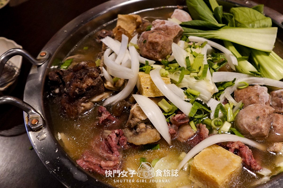 【新北 三重區】南北高鐵牛肉專賣店 x 不在高鐵站的溫體牛火鍋 x 清爽牛肉湯頭 - 第14張圖 【新北 三重區】南北高鐵牛肉專賣店 x 不在高鐵站的溫體牛火鍋 x 清爽牛肉湯頭