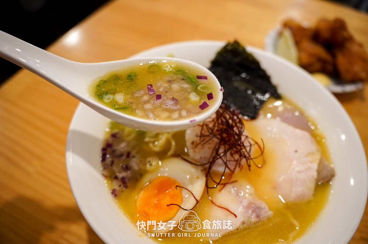 【台北 大安區】裸湯拉麵 雞白湯 x 北海道炙燒生干貝拉麵 x 酥炸唐揚雞 - 第16張圖 【台北 大安區】裸湯拉麵 雞白湯 x 北海道炙燒生干貝拉麵 x 酥炸唐揚雞