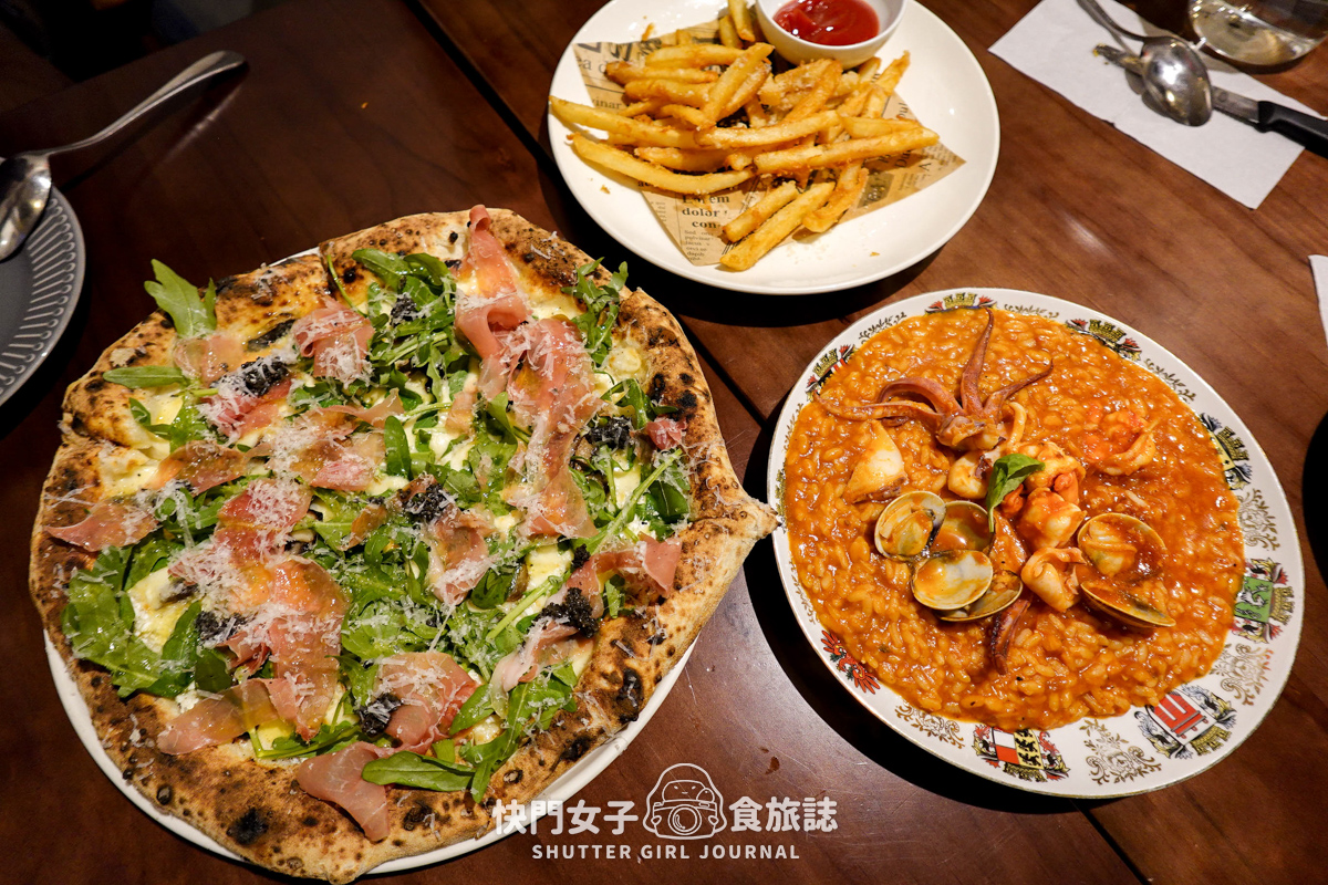 【台北 松山區】Gira Pizza 旋轉披薩 x 經典生火腿芝麻葉與瑪格麗特比薩