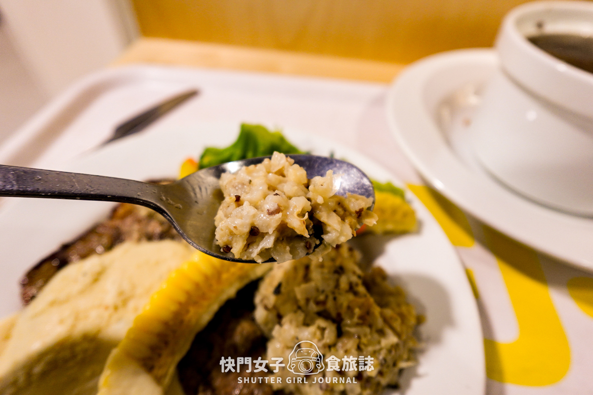 【IKEA 瑞典餐廳開箱】開箱經典主餐瑞典肉丸 x 各種限定新品餐點 x 解鎖瑞典甜品