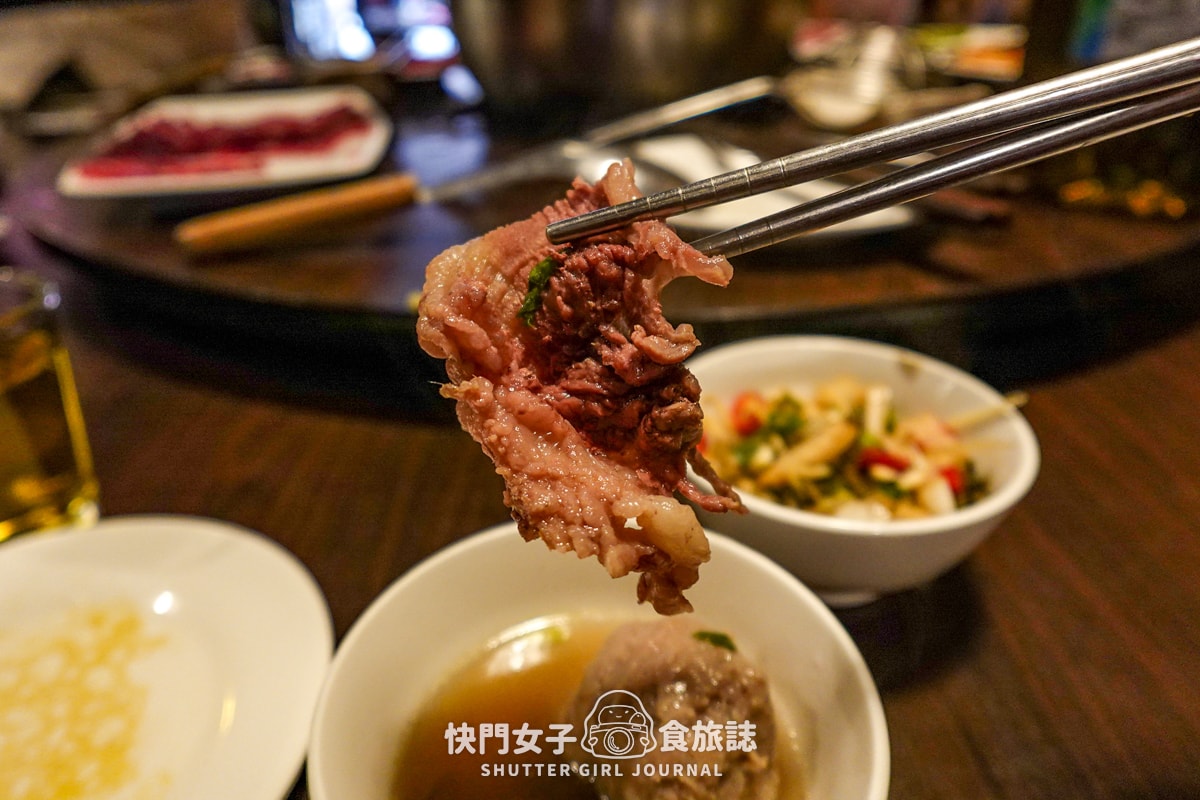 【新北 三重區】南北高鐵牛肉專賣店 x 不在高鐵站的溫體牛火鍋 x 清爽牛肉湯頭 - 第18張圖 【新北 三重區】南北高鐵牛肉專賣店 x 不在高鐵站的溫體牛火鍋 x 清爽牛肉湯頭