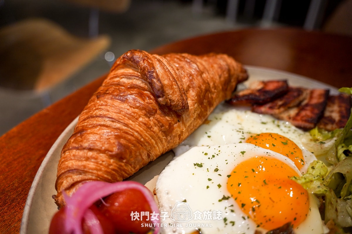 【台北 大安區】LOST and Found 咖啡廳早午餐 x 超人氣阿芙佳朵冰淇淋咖啡 x 嫩雞腿可頌早午餐盤 - 第21張圖 【台北 大安區】LOST and Found 咖啡廳早午餐 x 超人氣阿芙佳朵冰淇淋咖啡 x 嫩雞腿可頌早午餐盤