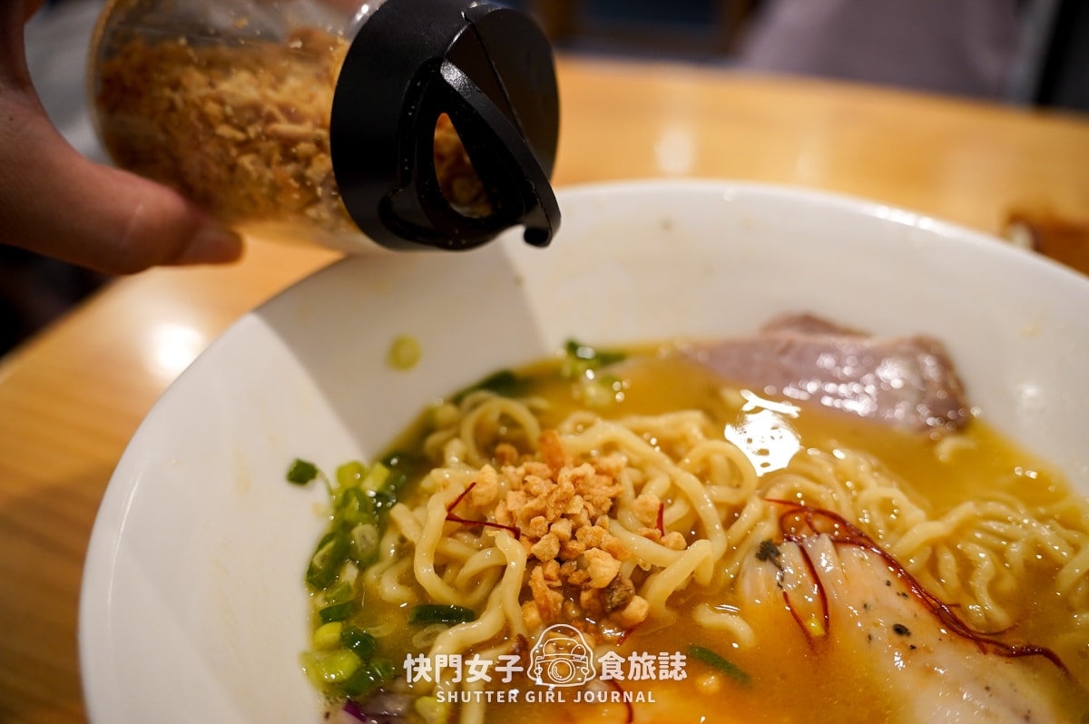 【台北 大安區】裸湯拉麵 雞白湯 x 北海道炙燒生干貝拉麵 x 酥炸唐揚雞 - 第21張圖 【台北 大安區】裸湯拉麵 雞白湯 x 北海道炙燒生干貝拉麵 x 酥炸唐揚雞