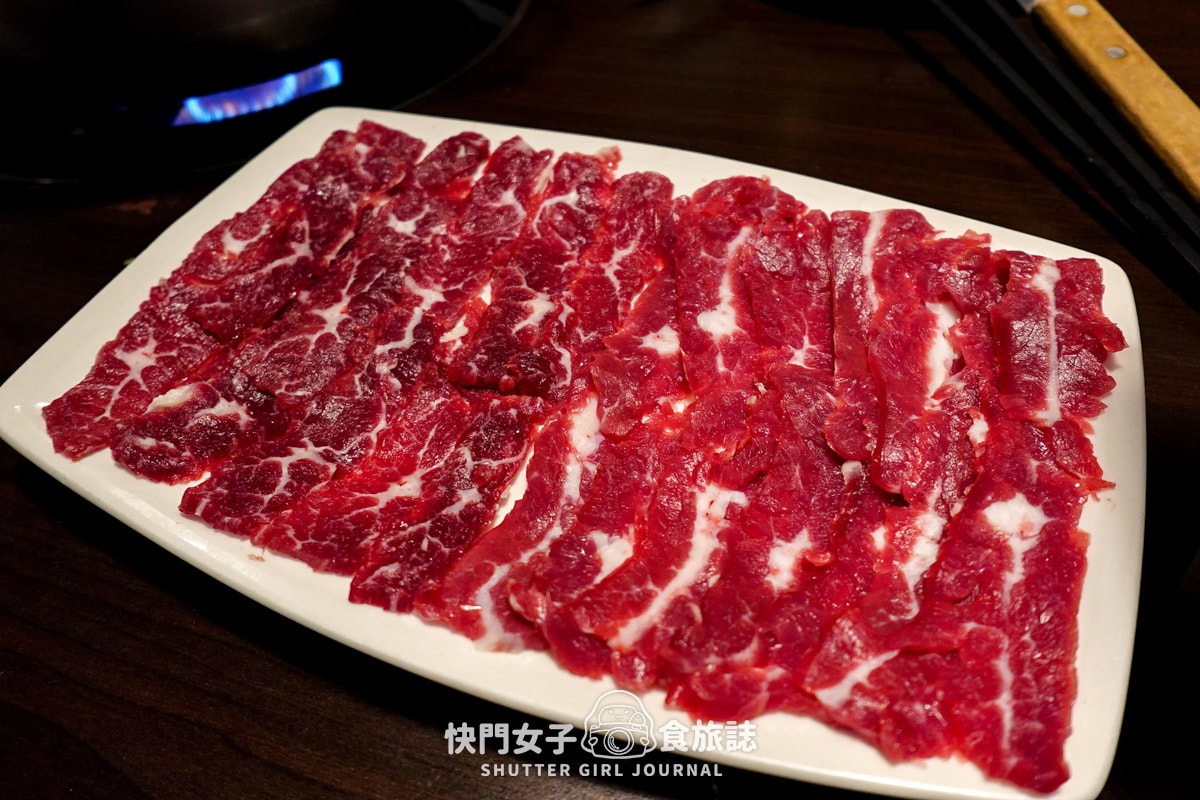 【新北 三重區】南北高鐵牛肉專賣店 x 不在高鐵站的溫體牛火鍋 x 清爽牛肉湯頭 - 第24張圖 【新北 三重區】南北高鐵牛肉專賣店 x 不在高鐵站的溫體牛火鍋 x 清爽牛肉湯頭