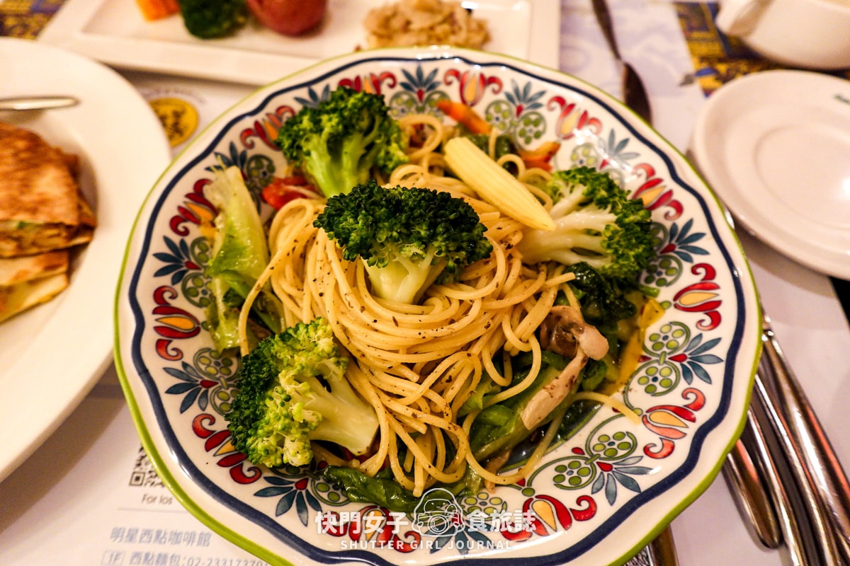 【台北 中正區】明星咖啡館 x 1922年西式經典老餐廳 x 俄羅斯風味餐