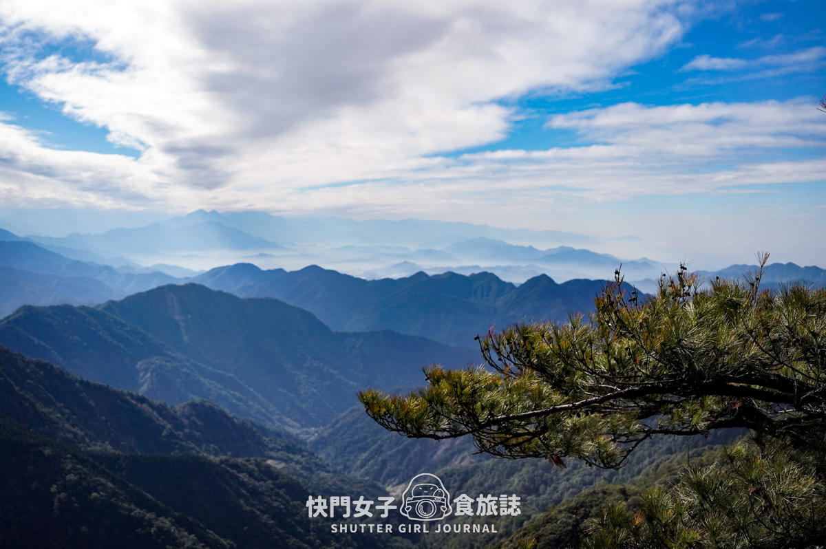 【稍來山】網美鳶嘴山縱走小百岳 x 號稱台灣小阿爾卑斯山 x 懼高挑戰中級山