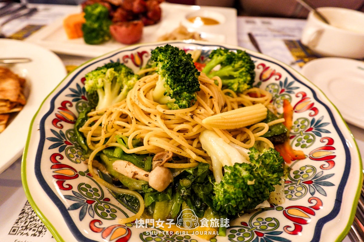 【台北 中正區】明星咖啡館 x 1922年西式經典老餐廳 x 俄羅斯風味餐