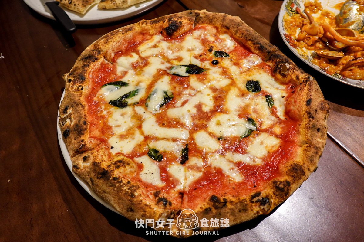 【台北 松山區】Gira Pizza 旋轉披薩 x 經典生火腿芝麻葉與瑪格麗特比薩