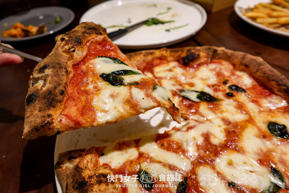 【台北 松山區】Gira Pizza 旋轉披薩 x 經典生火腿芝麻葉與瑪格麗特比薩