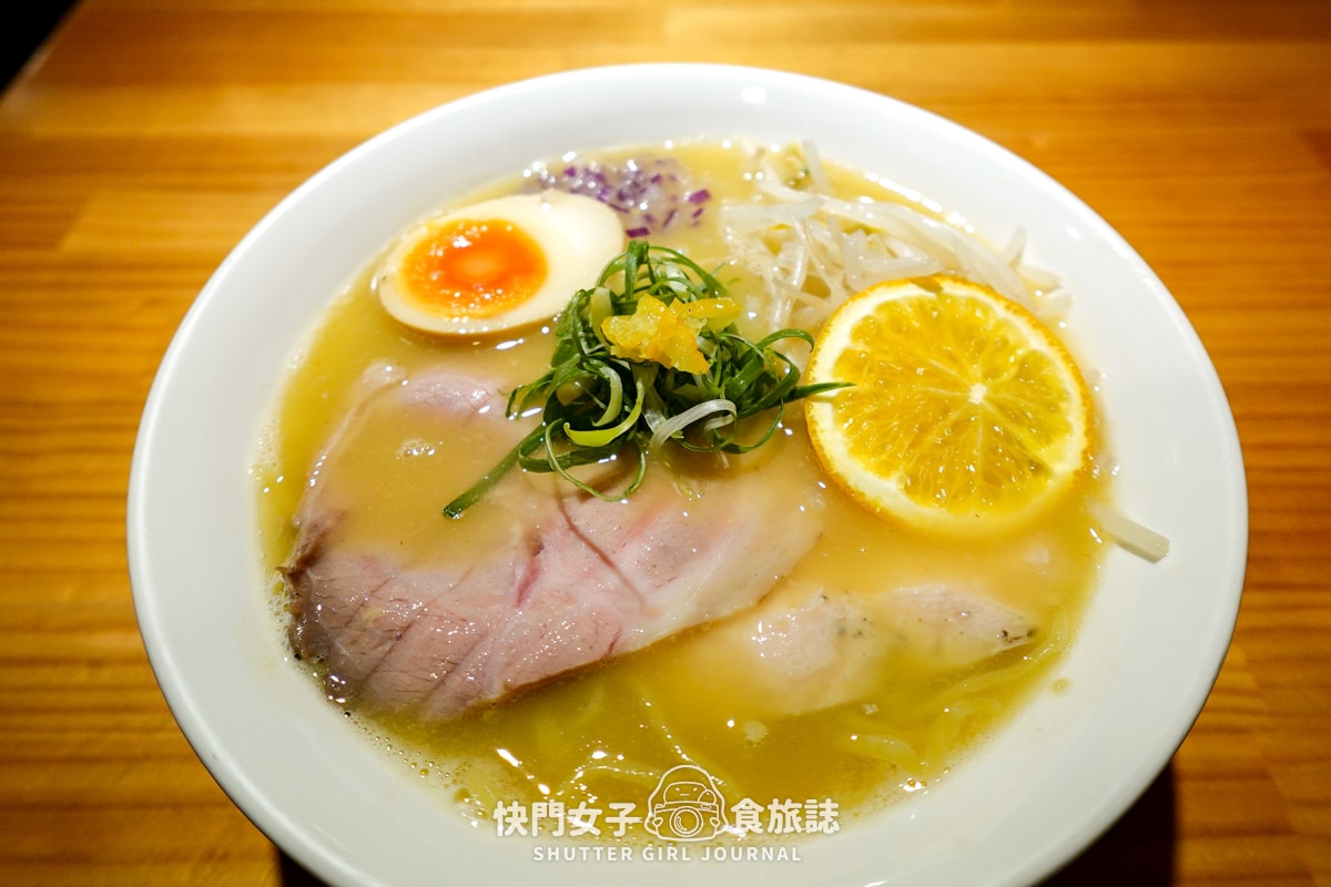 【台北 大安區】裸湯拉麵 雞白湯 x 北海道炙燒生干貝拉麵 x 酥炸唐揚雞 - 第29張圖 【台北 大安區】裸湯拉麵 雞白湯 x 北海道炙燒生干貝拉麵 x 酥炸唐揚雞