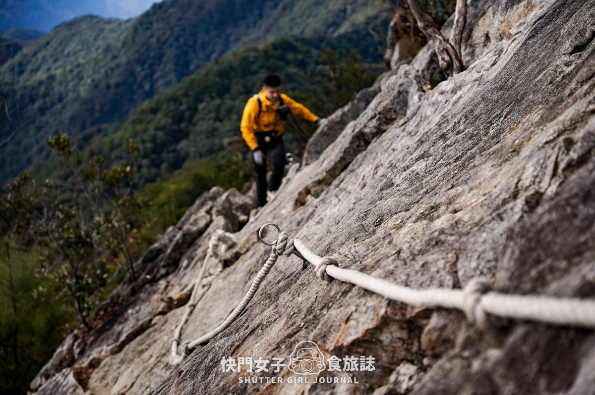 【稍來山】網美鳶嘴山縱走小百岳 x 號稱台灣小阿爾卑斯山 x 懼高挑戰中級山