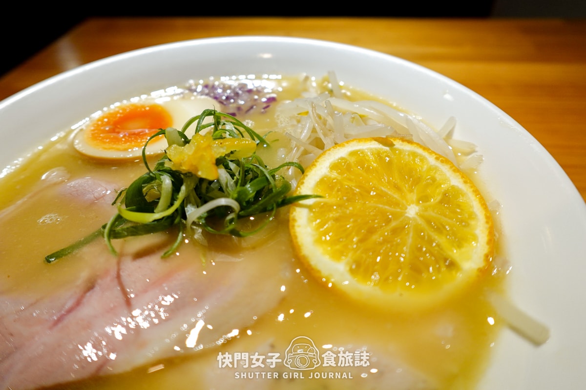 【台北 大安區】裸湯拉麵 雞白湯 x 北海道炙燒生干貝拉麵 x 酥炸唐揚雞 - 第30張圖 【台北 大安區】裸湯拉麵 雞白湯 x 北海道炙燒生干貝拉麵 x 酥炸唐揚雞