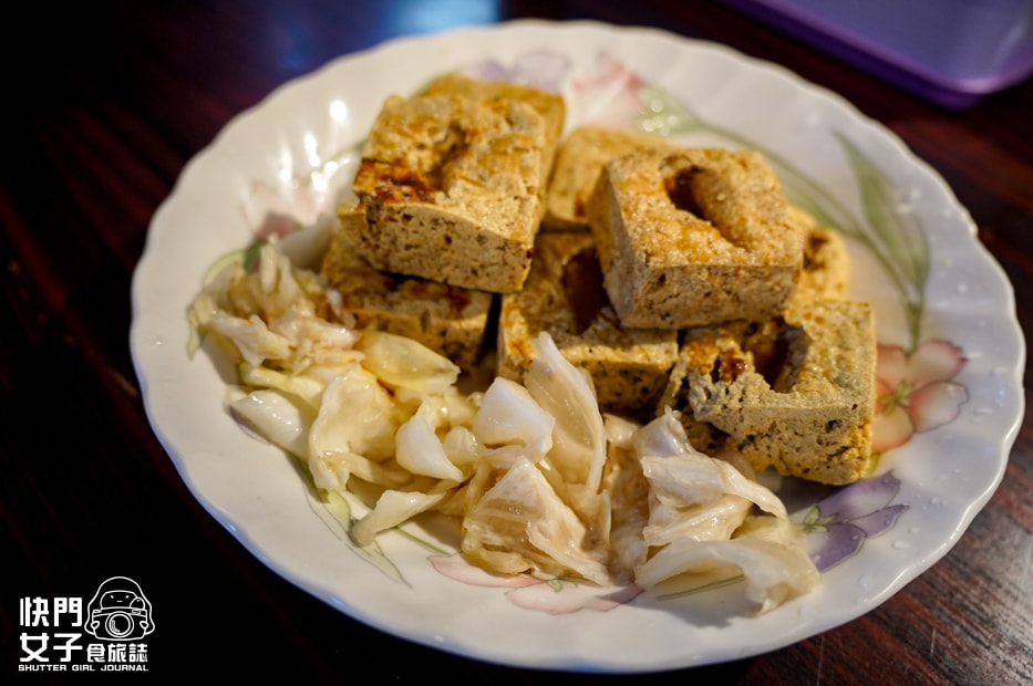 【台北捷運美食大亂鬥】大橋頭米糕 x 施家鮮肉湯圓 x 阿桐阿寶四神湯 x 宋上好脆皮臭豆腐 - 第33張圖 【台北捷運美食大亂鬥】大橋頭米糕 x 施家鮮肉湯圓 x 阿桐阿寶四神湯 x 宋上好脆皮臭豆腐