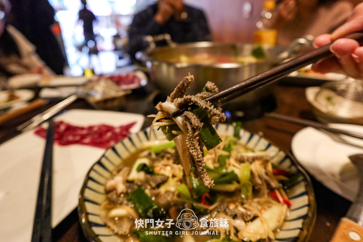 【新北 三重區】南北高鐵牛肉專賣店 x 不在高鐵站的溫體牛火鍋 x 清爽牛肉湯頭 - 第35張圖 【新北 三重區】南北高鐵牛肉專賣店 x 不在高鐵站的溫體牛火鍋 x 清爽牛肉湯頭