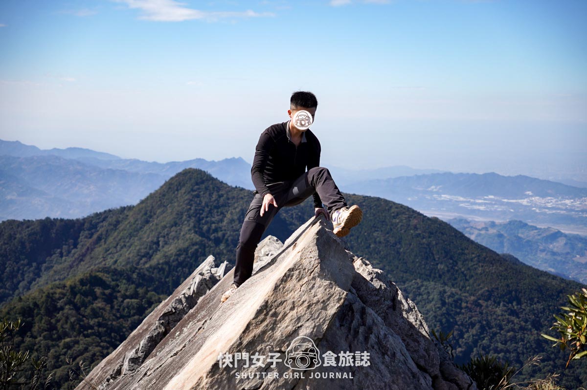 【稍來山】網美鳶嘴山縱走小百岳 x 號稱台灣小阿爾卑斯山 x 懼高挑戰中級山