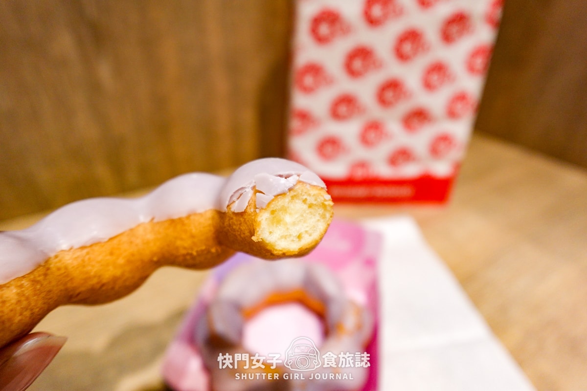 【mister Donut x 水水灶咖】多拿滋甜甜圈與千千聯名 x 金沙芋頭波堤 x 芝麻波波隆尼開箱 - 第5張圖 【mister Donut x 水水灶咖】多拿滋甜甜圈與千千聯名 x 金沙芋頭波堤 x 芝麻波波隆尼開箱