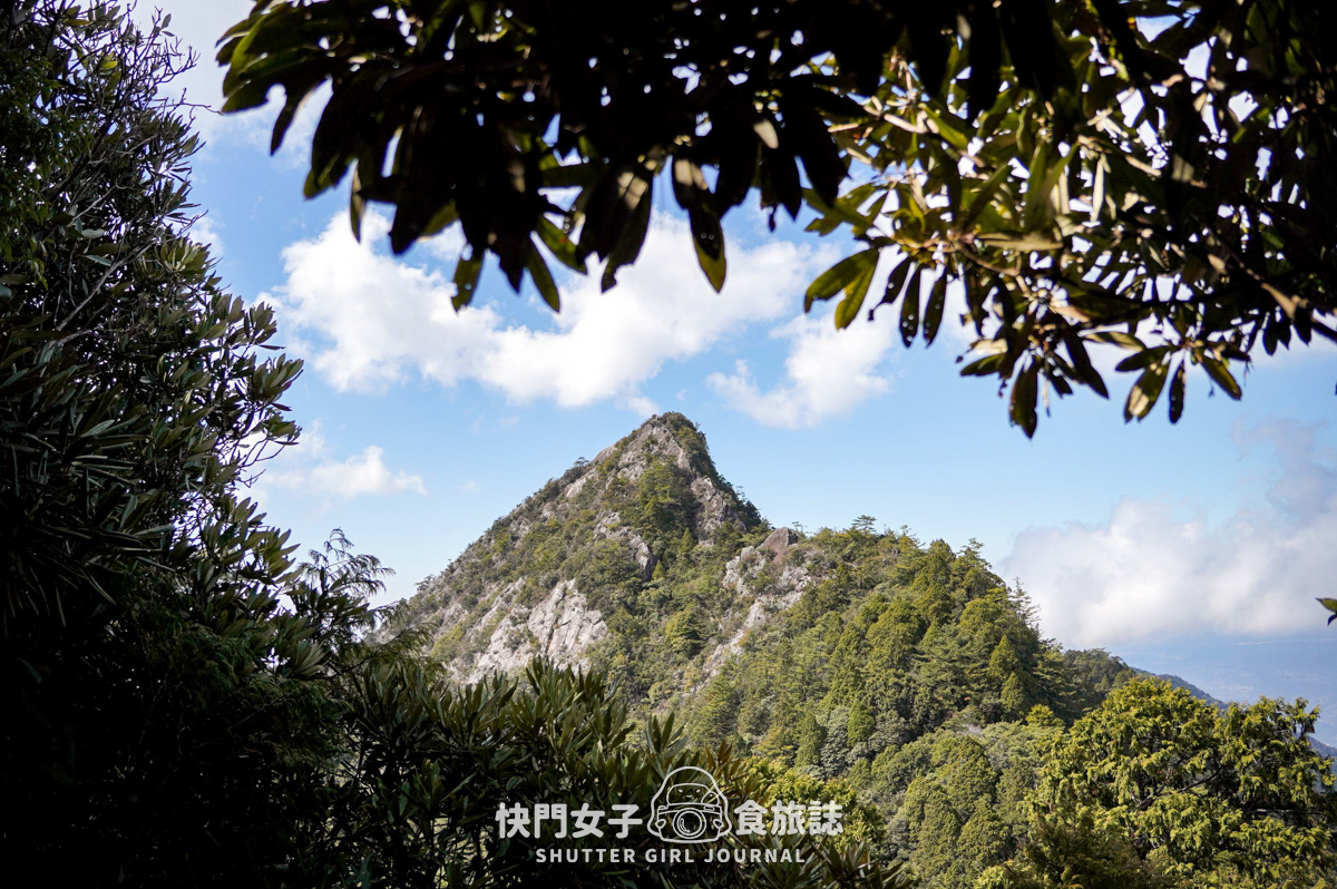 【稍來山】網美鳶嘴山縱走小百岳 x 號稱台灣小阿爾卑斯山 x 懼高挑戰中級山