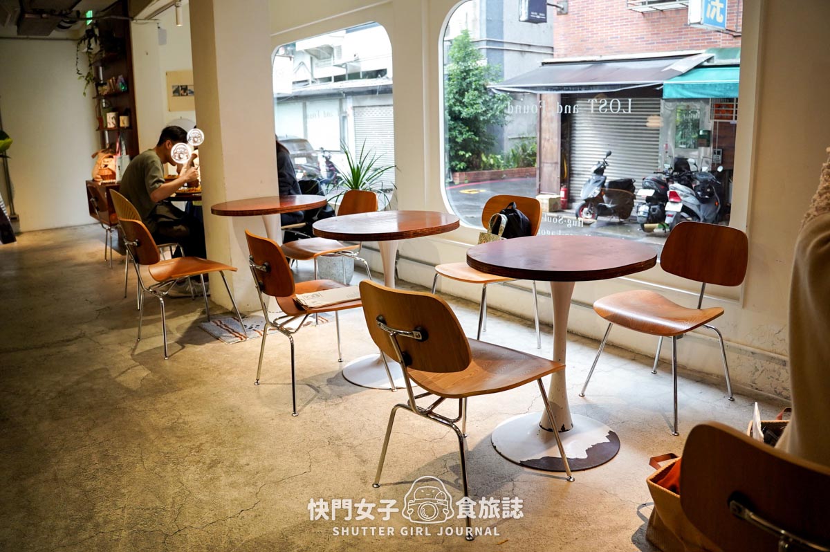 【台北 大安區】LOST and Found 咖啡廳早午餐 x 超人氣阿芙佳朵冰淇淋咖啡 x 嫩雞腿可頌早午餐盤 - 第6張圖 【台北 大安區】LOST and Found 咖啡廳早午餐 x 超人氣阿芙佳朵冰淇淋咖啡 x 嫩雞腿可頌早午餐盤