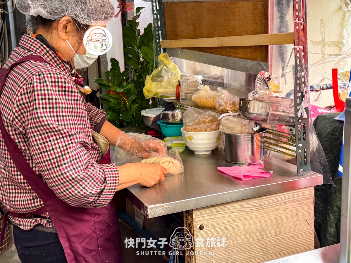 【新北 三重區】三重市場口潤餅捲 x 大同市場核桃素食潤餅捲