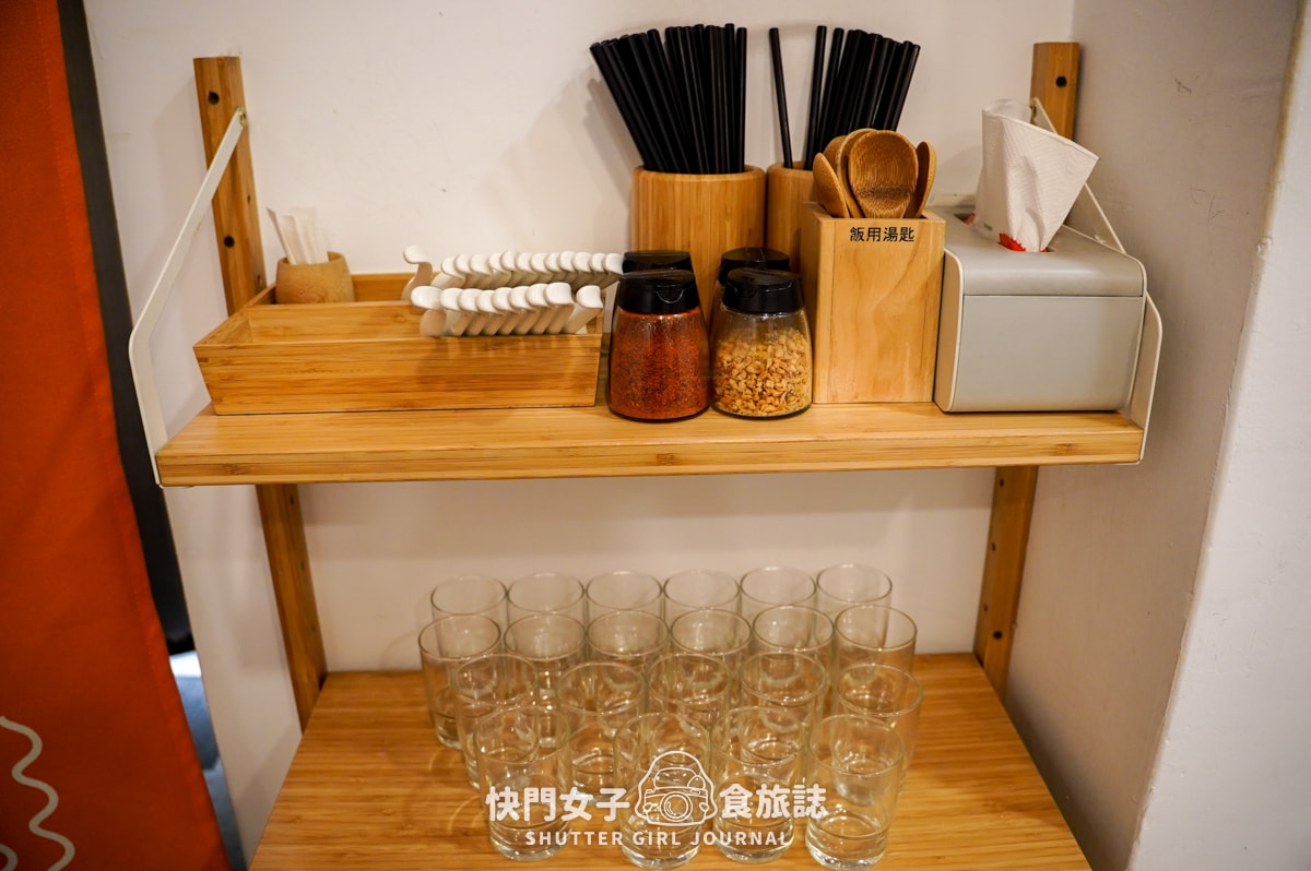 【台北 大安區】裸湯拉麵 雞白湯 x 北海道炙燒生干貝拉麵 x 酥炸唐揚雞 - 第9張圖 【台北 大安區】裸湯拉麵 雞白湯 x 北海道炙燒生干貝拉麵 x 酥炸唐揚雞